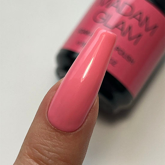 Madam_Glam_Creme_Soak_Off_Gel_The_Core_Red