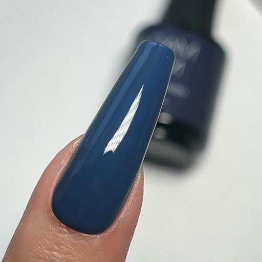 Madam_Glam_Soak_Off_Gel_Blue_Stormy_Blue