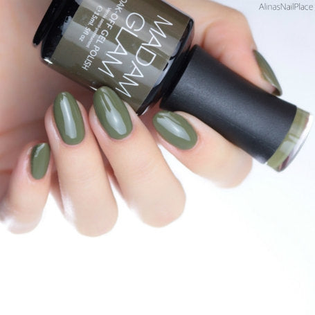 Soak_Off_Gel_Madam_Glam_Green_Down_on_Earth